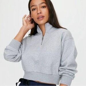 ARITZIA TNA Cozy Fleece Perfect Cropped 1/4 Zip Sweatshirt